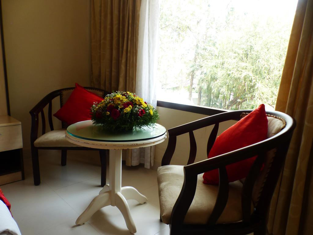 Hotel Highway Garden Kochi Ngoại thất bức ảnh