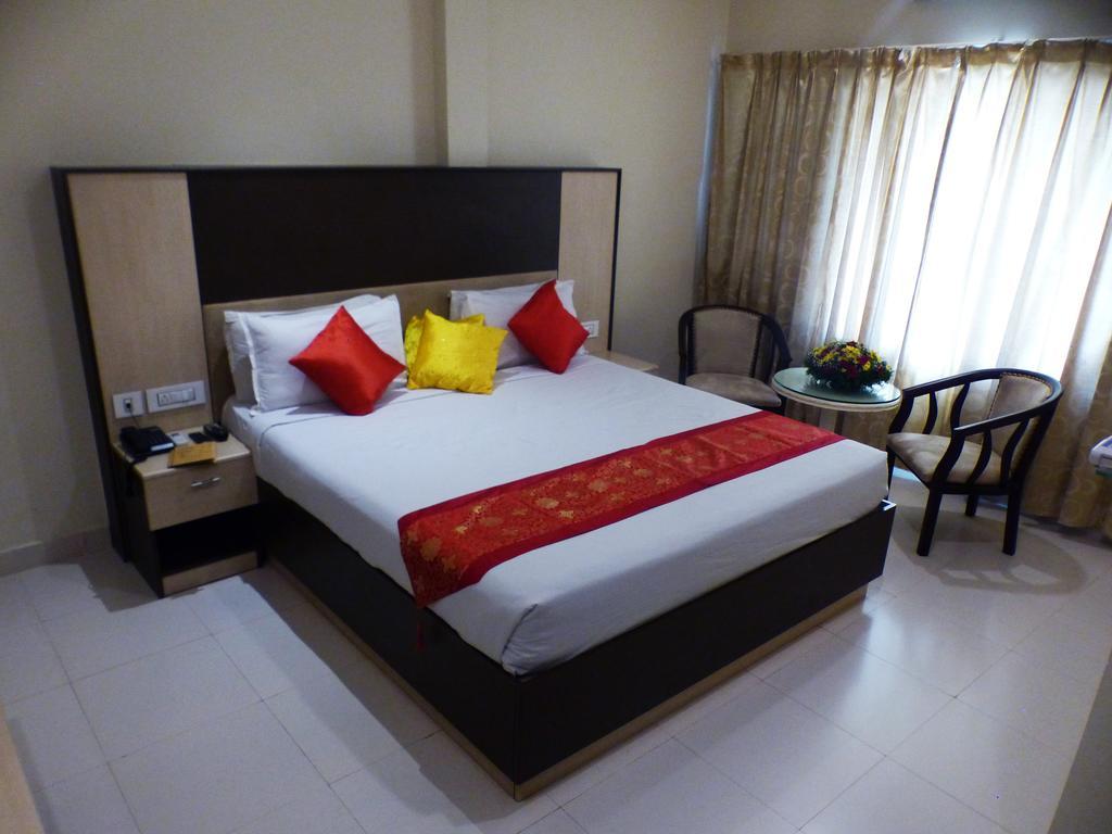 Hotel Highway Garden Kochi Ngoại thất bức ảnh